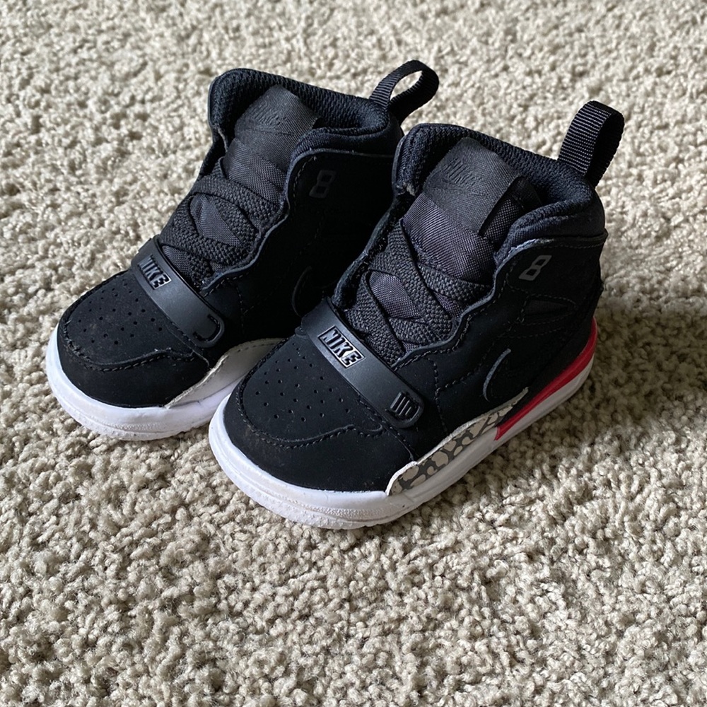 Nike Jordan Legacy 312 - Size 4C